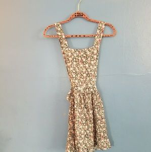 🌟Size L floral adjustable strap dress.